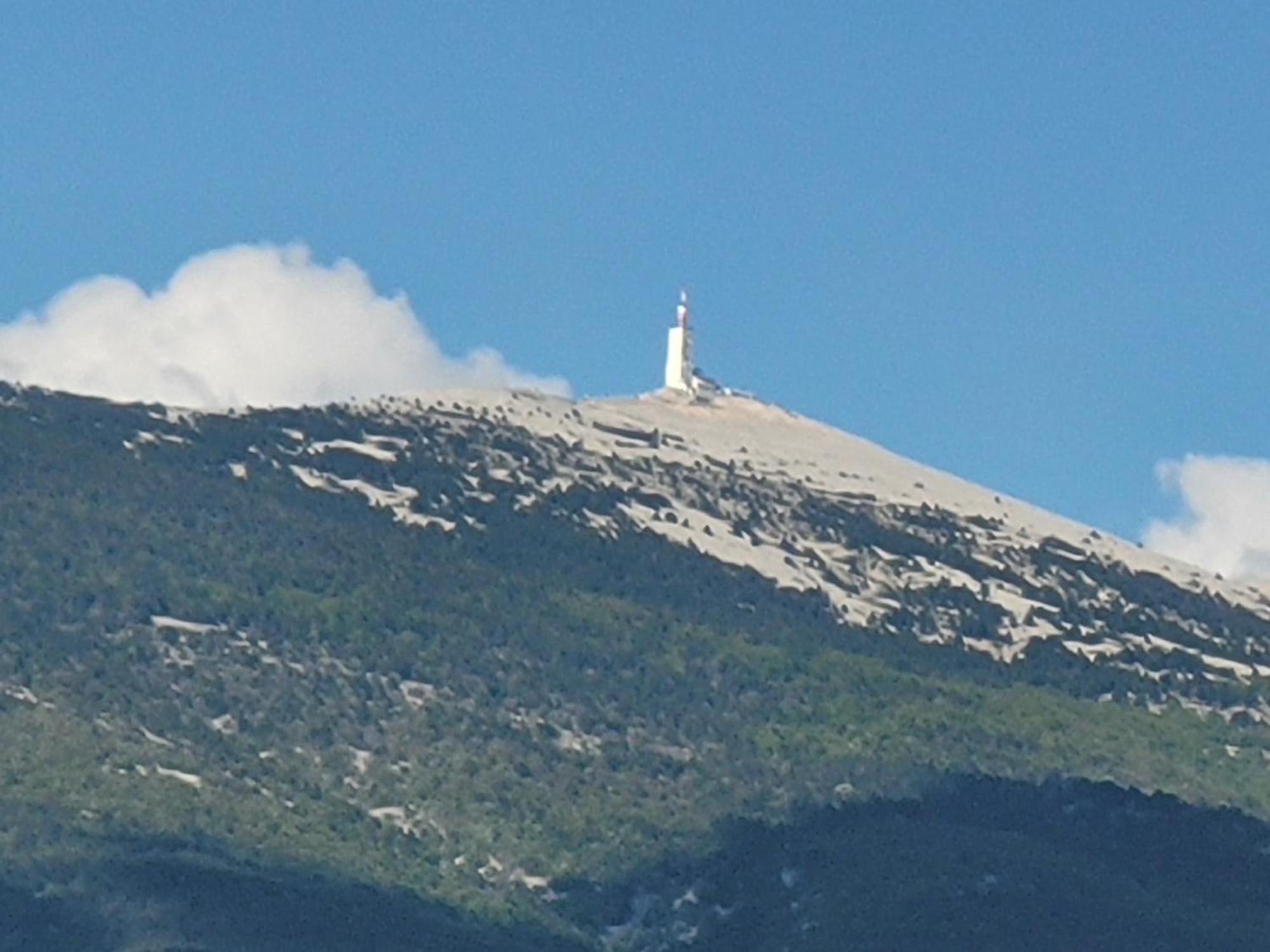 Au Pied Du Mont Ventoux Apartment *